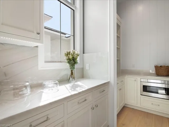 $5,295,000 | 1179 Broad Avenue North, Naples, FL 34102