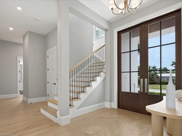 $5,295,000 | 1179 Broad Avenue North, Naples, FL 34102