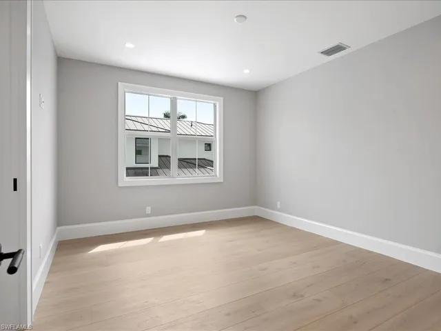 $5,295,000 | 1179 Broad Avenue North, Naples, FL 34102