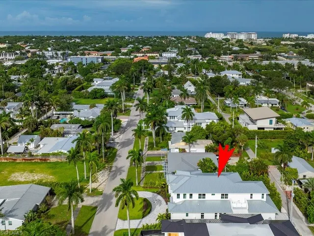 $5,295,000 | 1179 Broad Avenue North, Naples, FL 34102