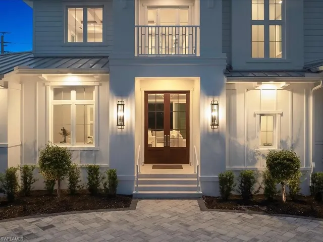 $5,295,000 | 1179 Broad Avenue North, Naples, FL 34102