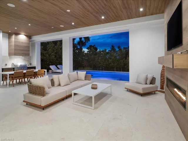 $5,295,000 | 1179 Broad Avenue North, Naples, FL 34102