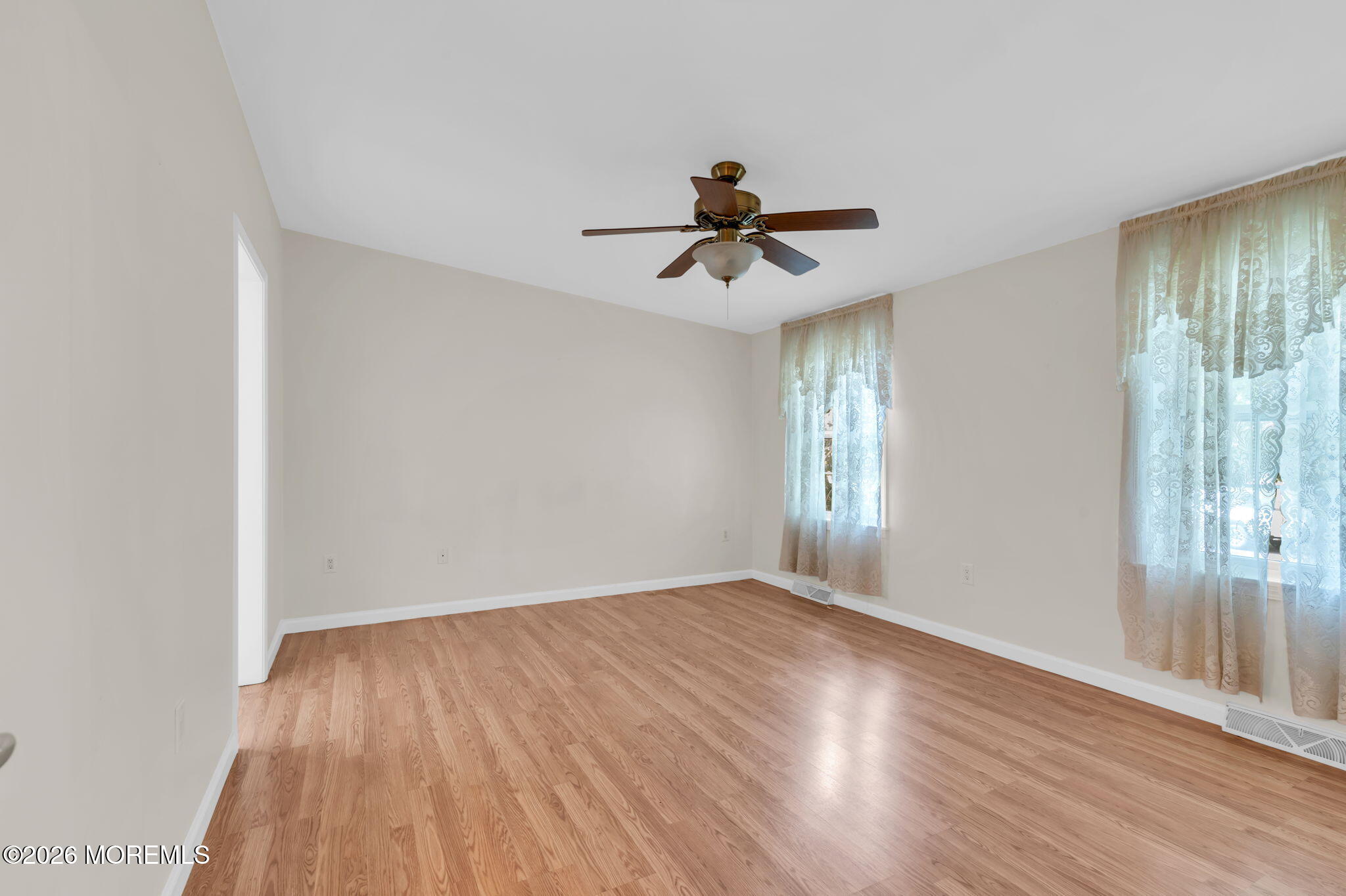 17 Tanglewood Drive Cream Ridge, NJ 08514 - Photo 11 of 28 Primary Bedroom