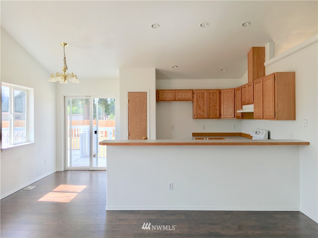 19931 Tahoma Circle Southwest Rochester, WA 98579 - Photo 5 of 22 Gallery Image 5