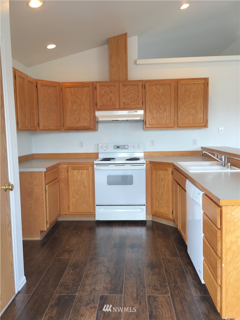 19931 Tahoma Circle Southwest Rochester, WA 98579 - Photo 6 of 22 Gallery Image 6