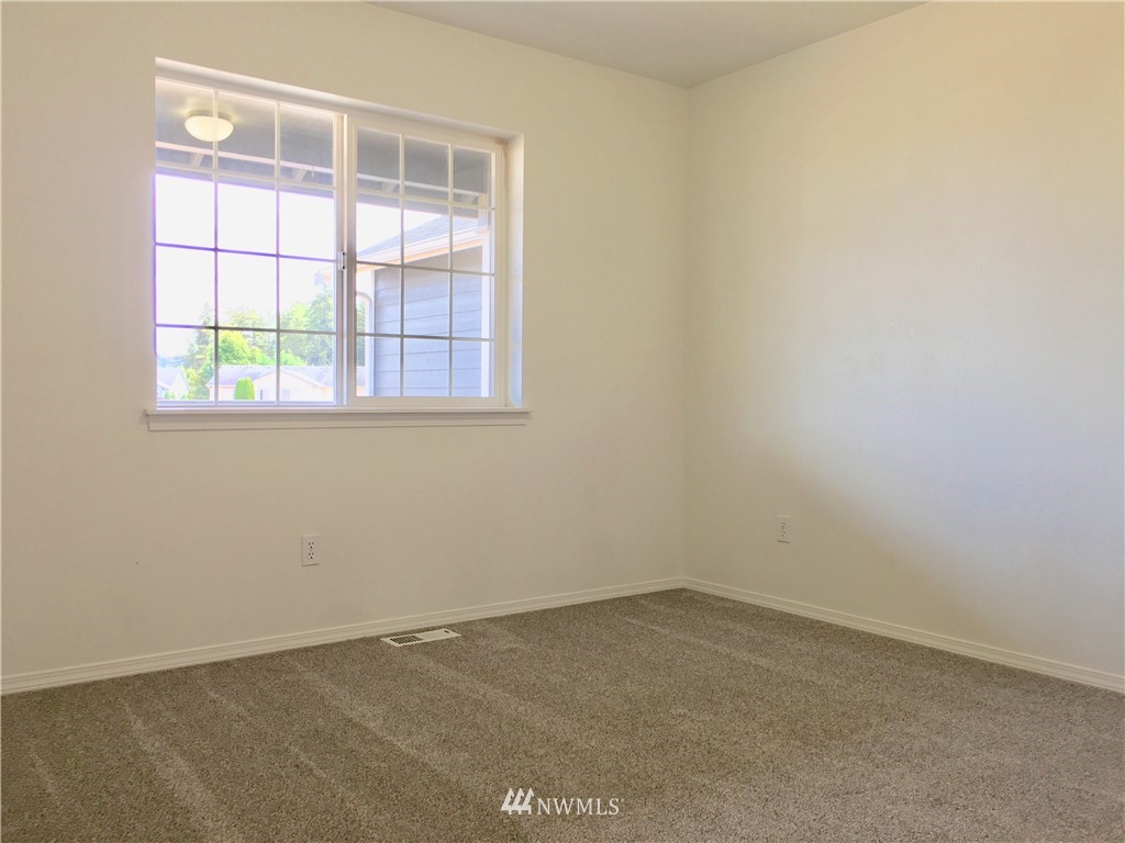 19931 Tahoma Circle Southwest Rochester, WA 98579 - Photo 10 of 22 Gallery Image 10
