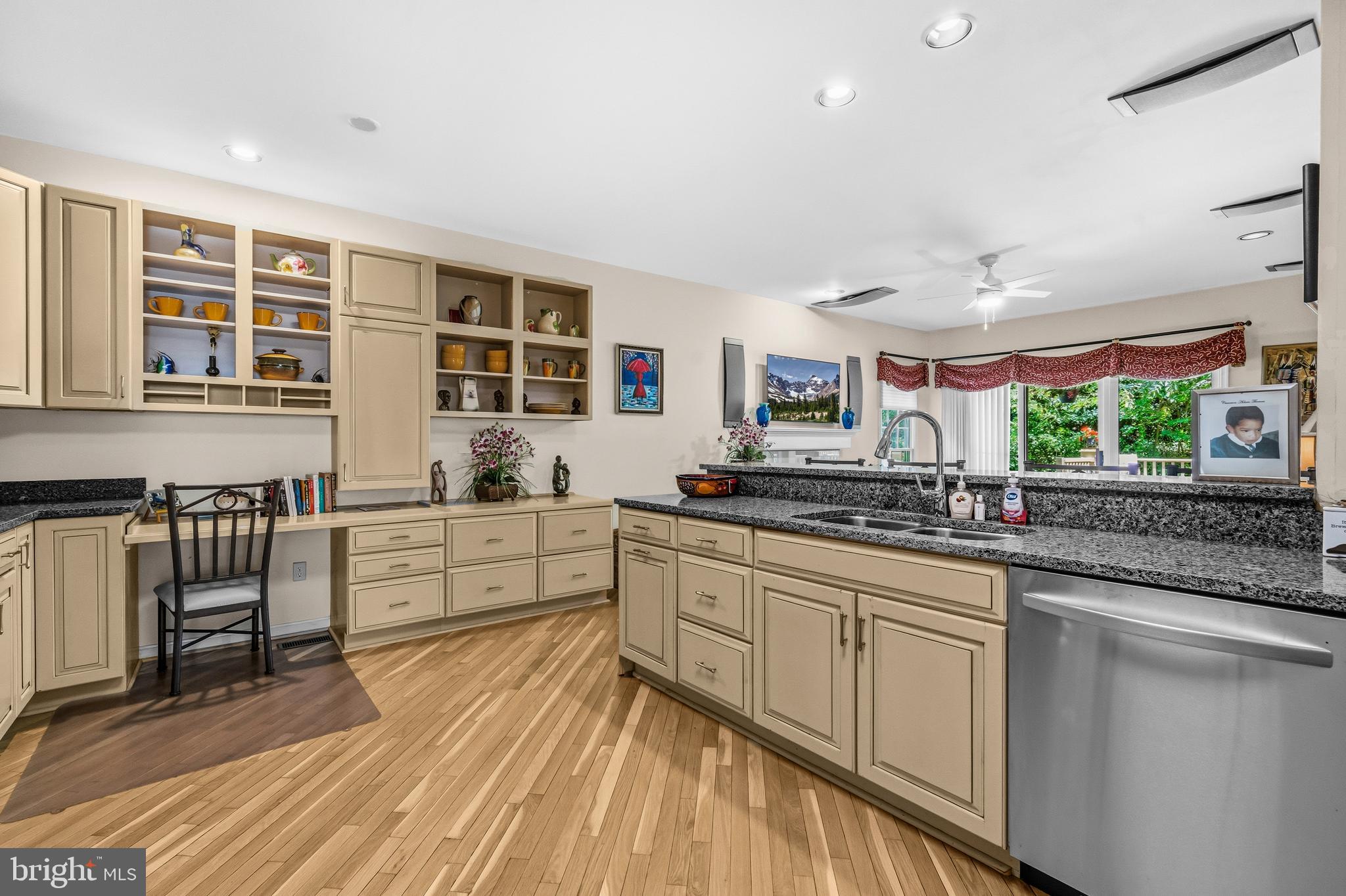 5177 Harpers Farm Road Columbia, MD 21044 - Photo 10 of 54