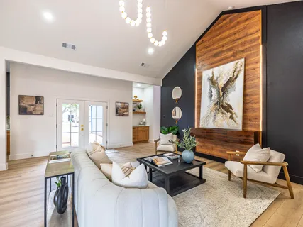 $690,000 | 8111 Elkhorn Mountain Trail, Austin, TX 78729