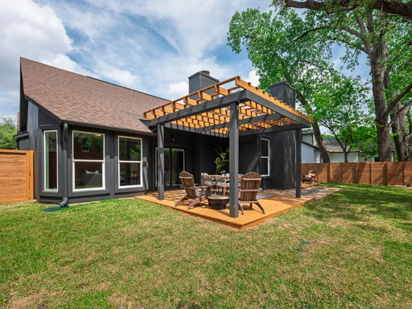 $690,000 | 8111 Elkhorn Mountain Trail, Austin, TX 78729