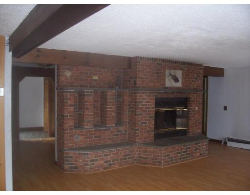 381 Upper Road Deerfield, MA 01342 - Photo 4 of 7