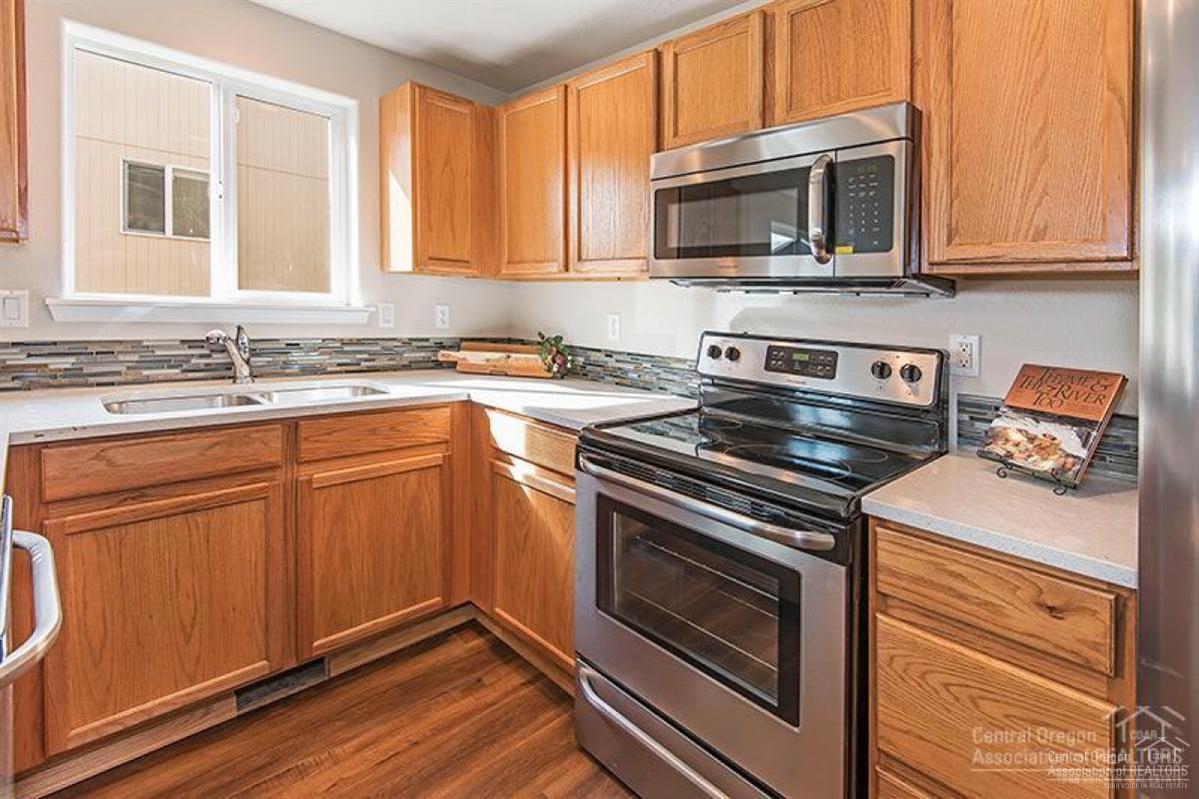 2256 Southwest 23rd Street Redmond, OR 97756 - Photo 3 of 21 Additional Photo