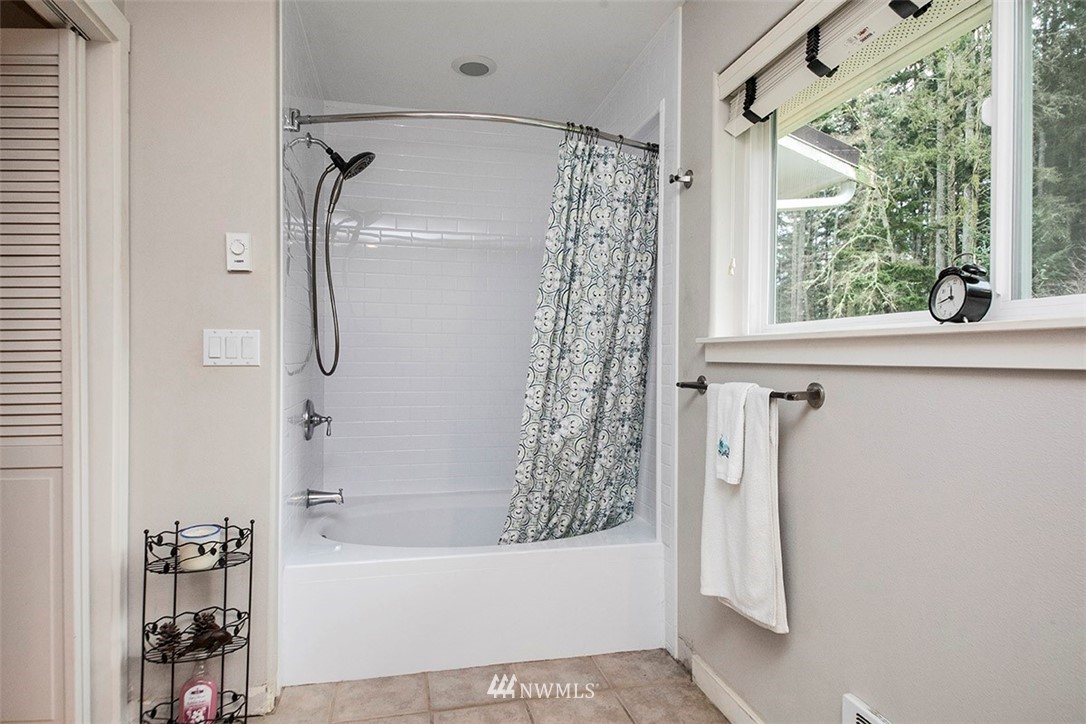 4014 Junco Road Greenbank, WA 98253 - Photo 15 of 40 Gallery Image 15