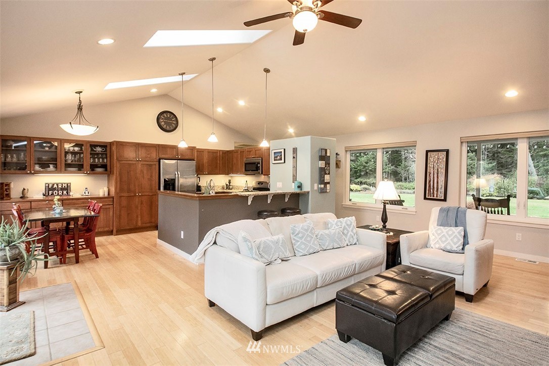 4014 Junco Road Greenbank, WA 98253 - Photo 9 of 40 Gallery Image 9