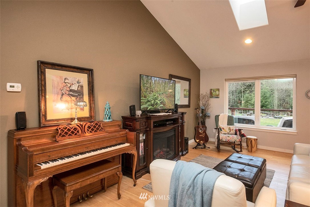 4014 Junco Road Greenbank, WA 98253 - Photo 10 of 40 Gallery Image 10