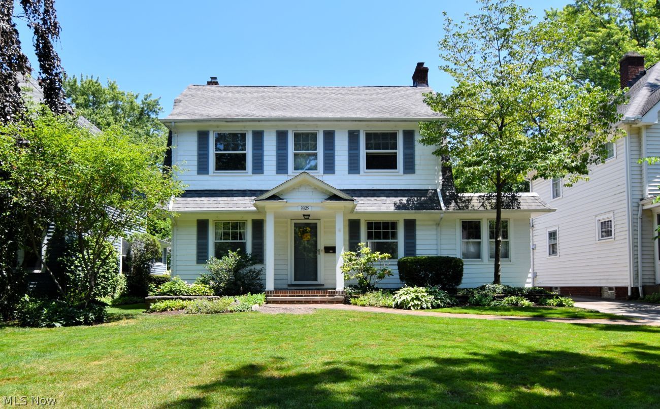 3325 Lansmere Road Shaker Heights, OH 44122 - Photo 2 of 50