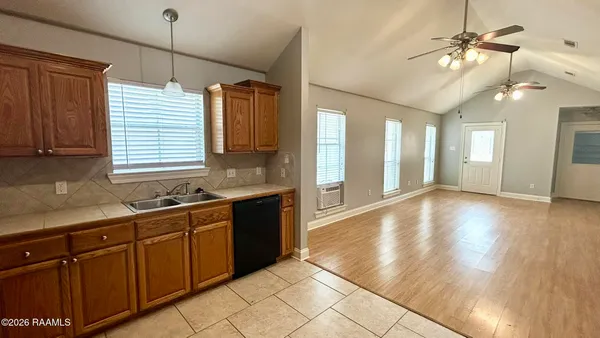 $1,645 | 18012 Woodhaven Drive, Prairieville, LA 70769