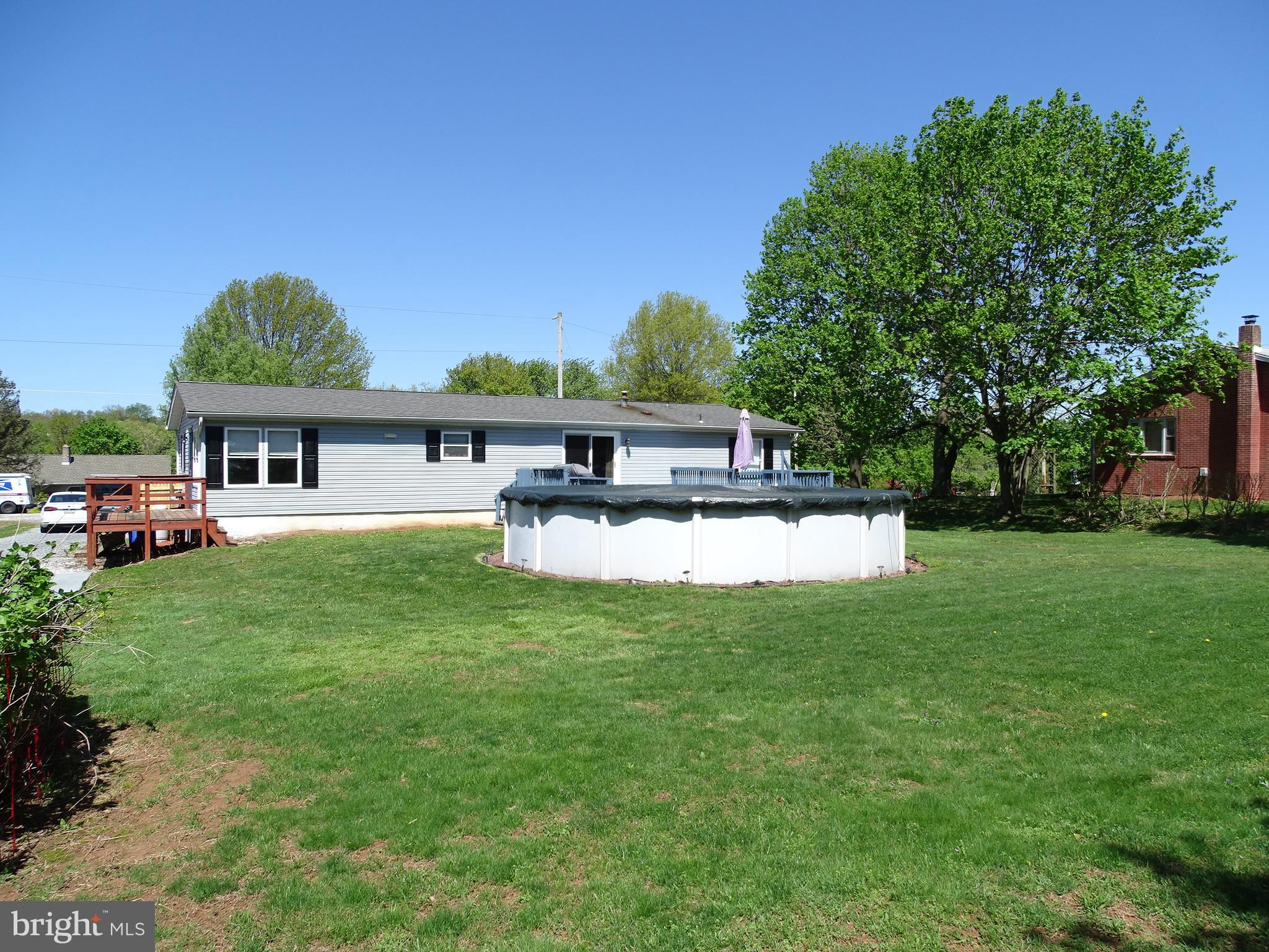 83 Kern Road York, PA 17406 - Photo 3 of 34 Back View