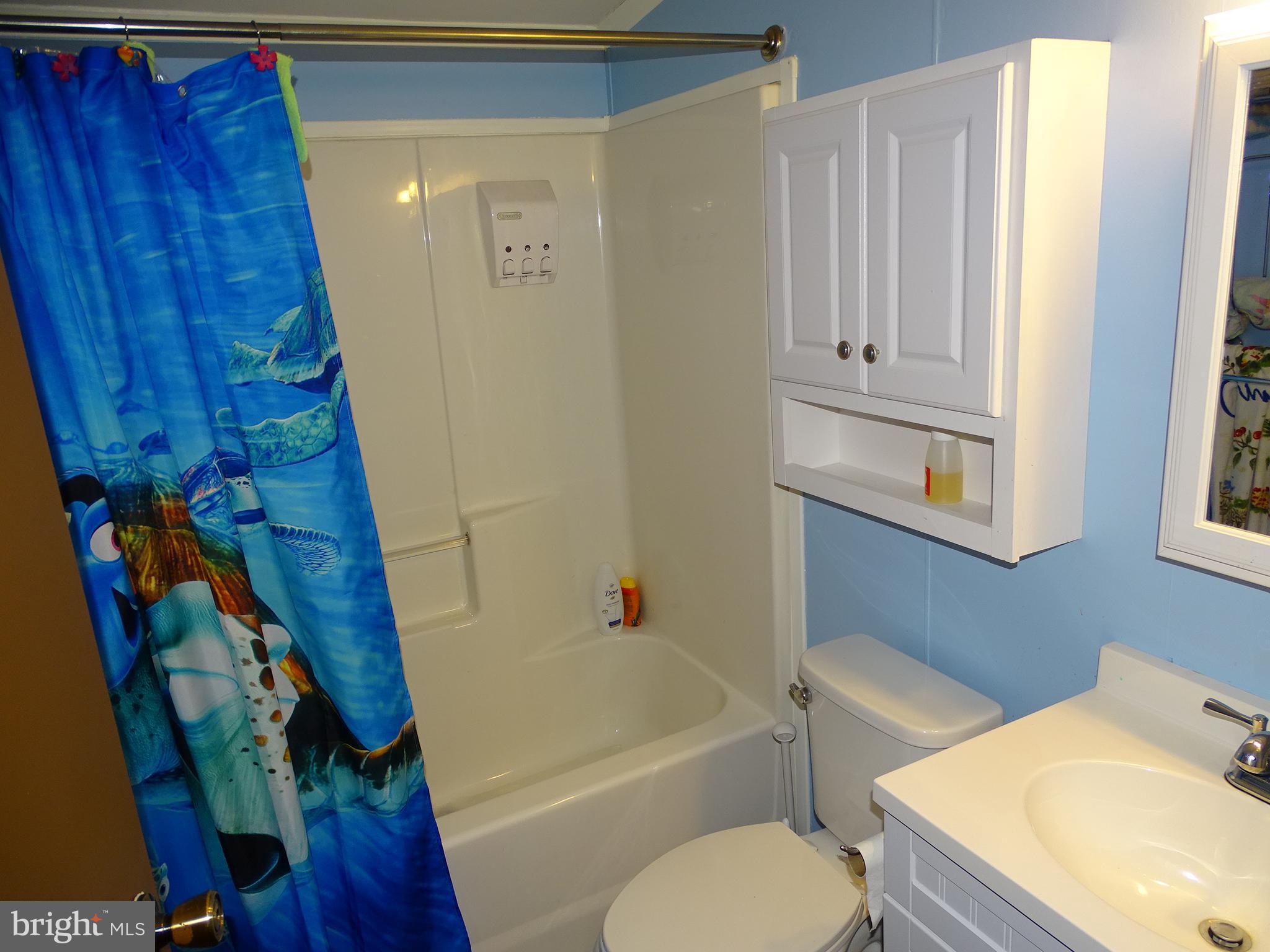 83 Kern Road York, PA 17406 - Photo 26 of 34 Full Bath