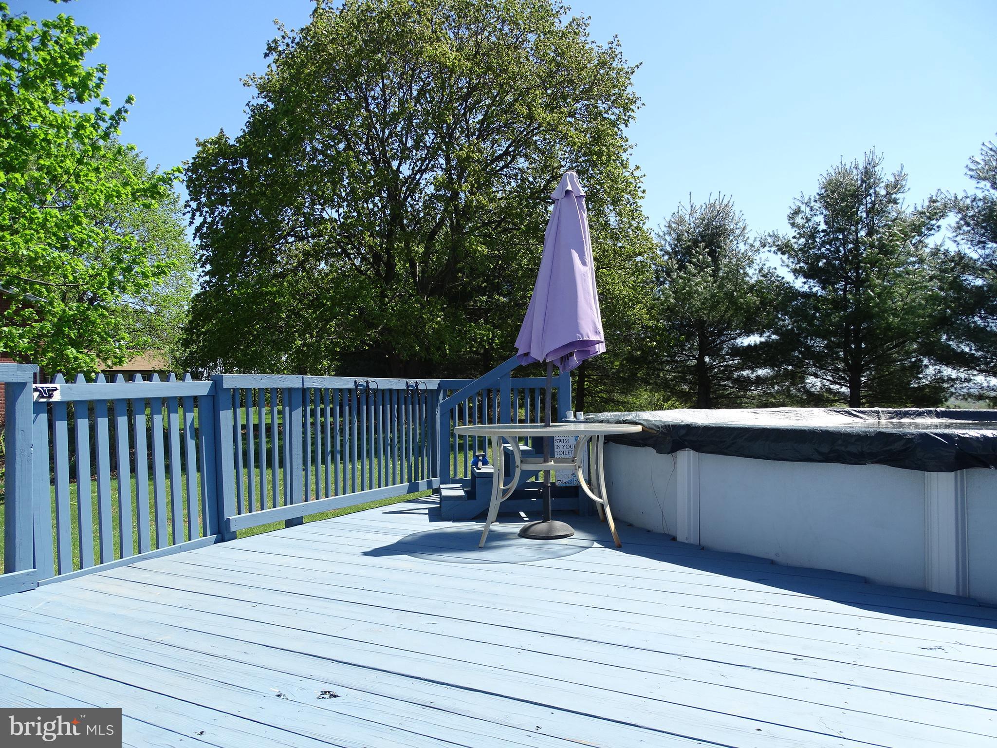 83 Kern Road York, PA 17406 - Photo 31 of 34 Deck with Pool