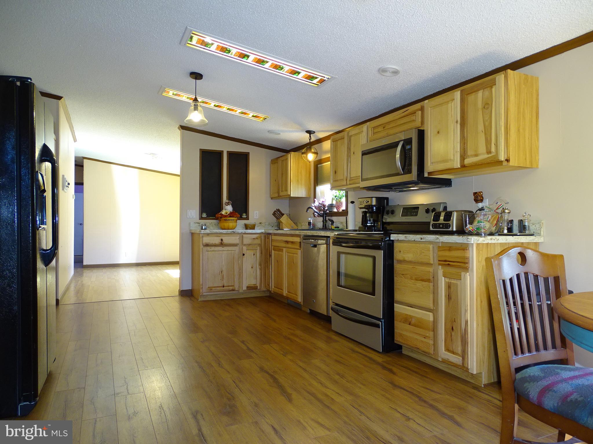 83 Kern Road York, PA 17406 - Photo 9 of 34 Kitchen