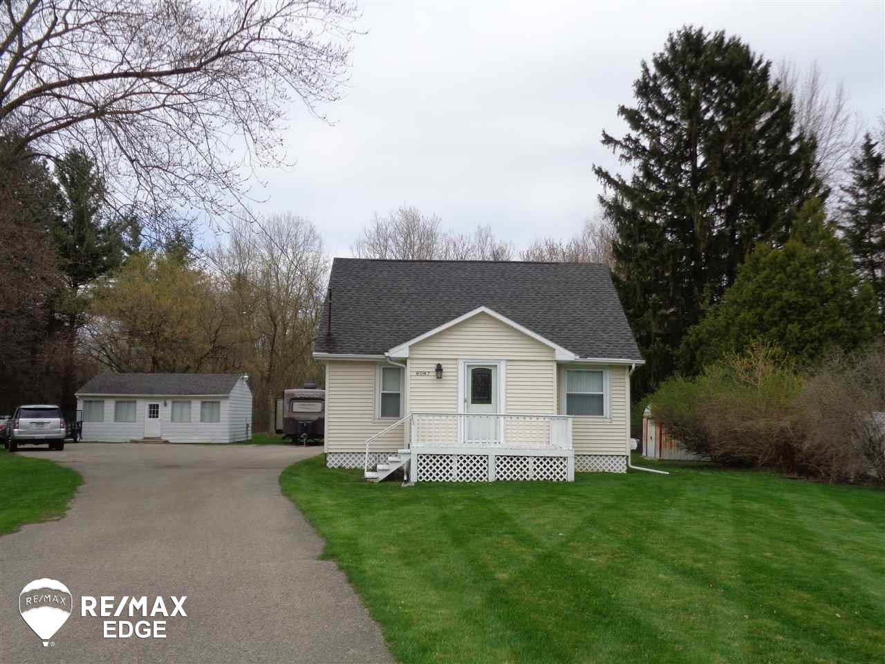 8087 Davison Road Davison, MI 48423 - Photo 1 of 46 31377730.JPG