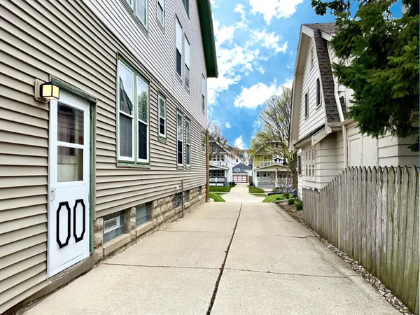 $374,000 | 1825 North 58th Street, Unit 1827, Milwaukee, WI 53208
