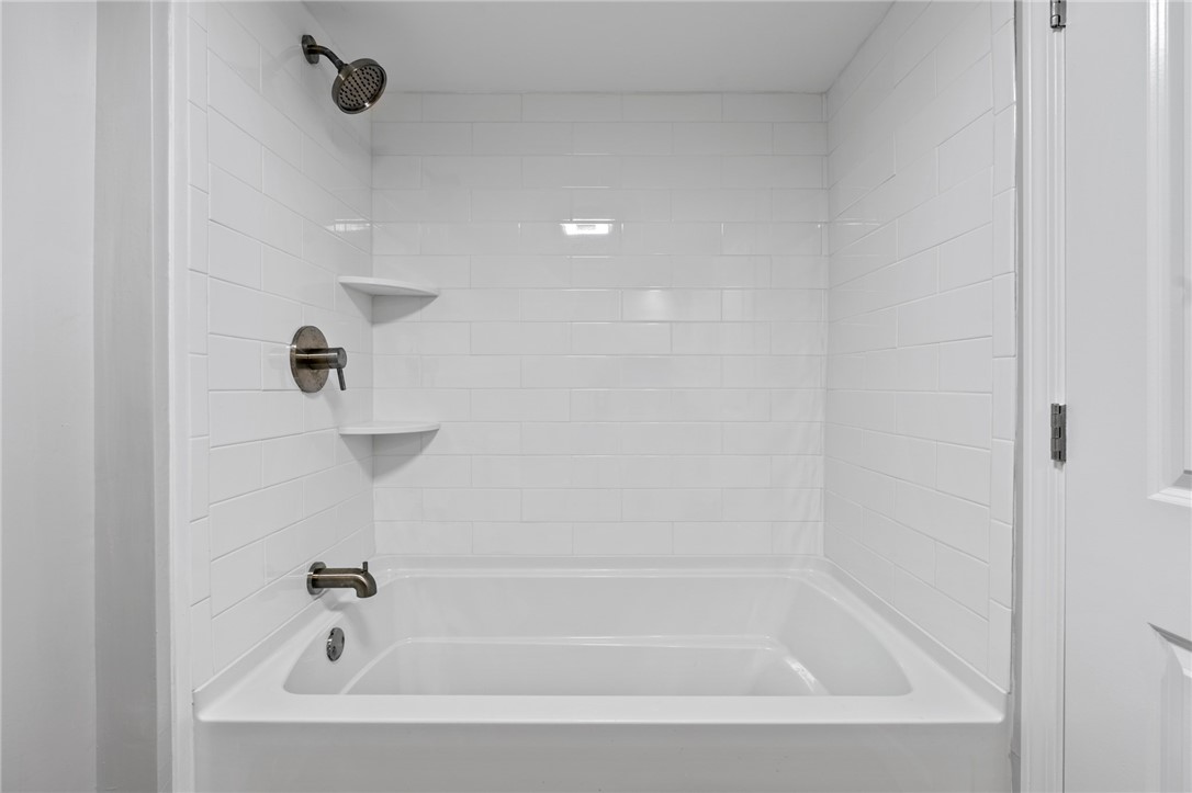 376 Arnolds Neck Drive Warwick, RI 02886 - Photo 12 of 20