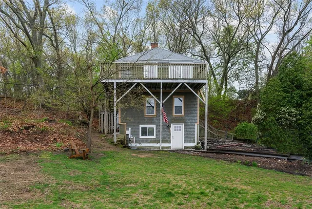 $1,600 | 376 Arnolds Neck Drive, Warwick, RI 02886