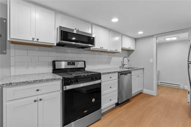 $1,600 | 376 Arnolds Neck Drive, Warwick, RI 02886