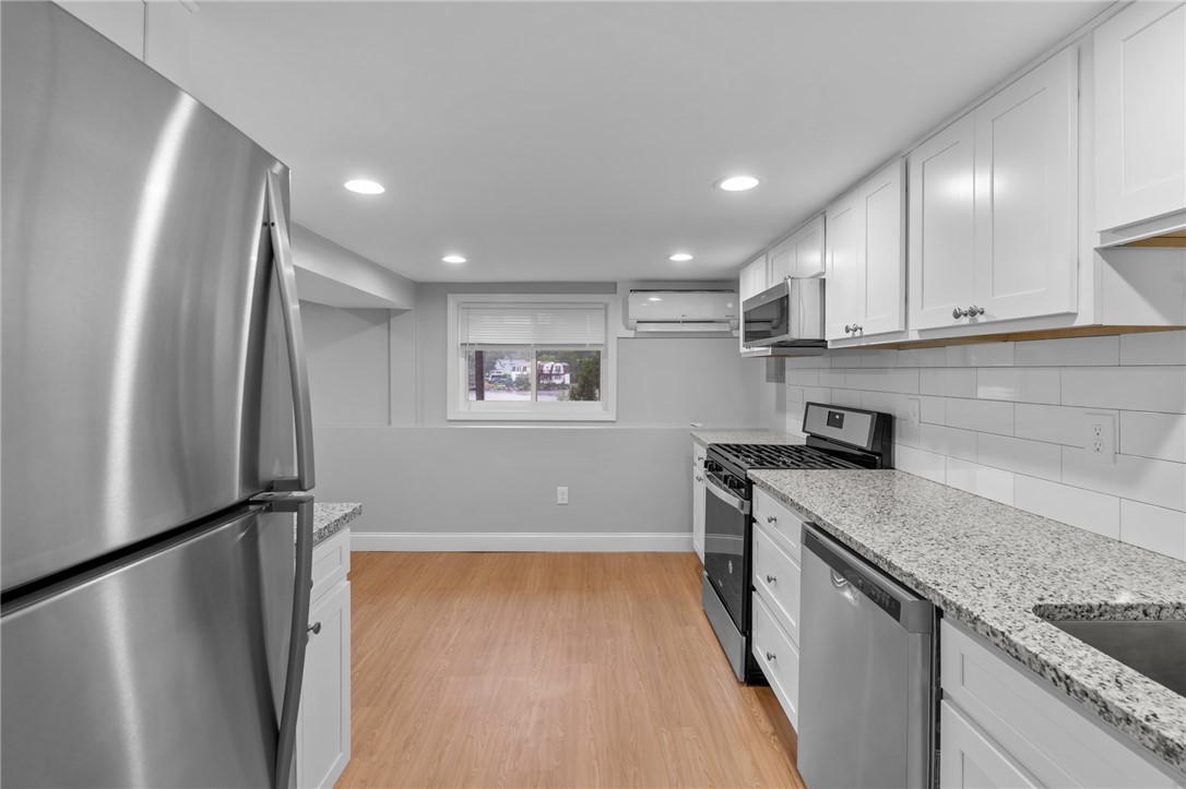 376 Arnolds Neck Drive Warwick, RI 02886 - Photo 8 of 20