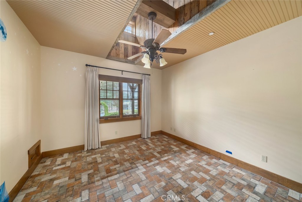10330 Huasna Road Arroyo Grande, CA 93420 - Photo 30 of 74 a view of an empty room