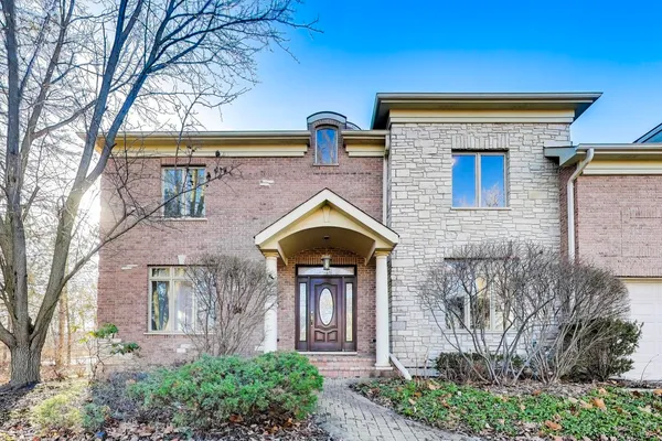 $1,049,000 | 2619 North Wildwood Lane, Deerfield, IL 60015