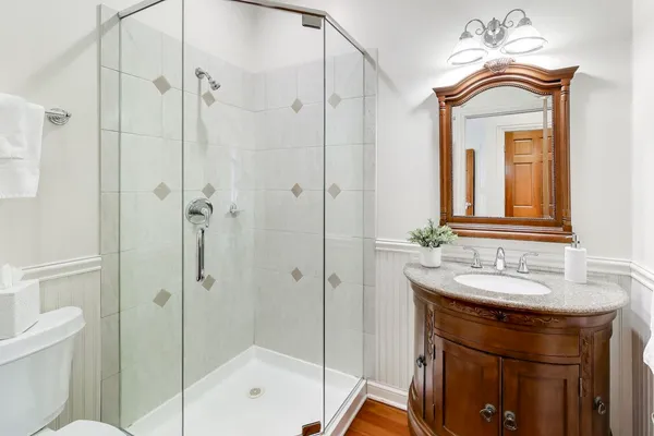 $1,049,000 | 2619 North Wildwood Lane, Deerfield, IL 60015