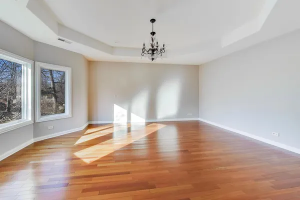 $1,049,000 | 2619 North Wildwood Lane, Deerfield, IL 60015