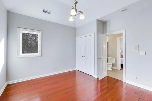 $1,049,000 | 2619 North Wildwood Lane, Deerfield, IL 60015