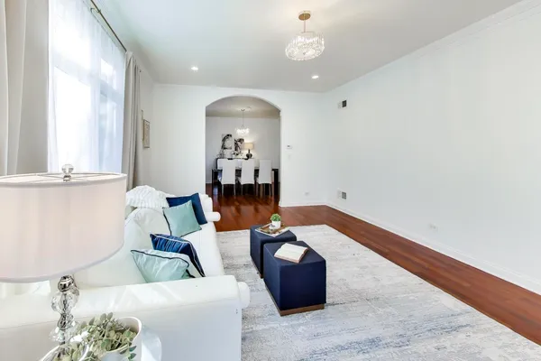 $1,049,000 | 2619 North Wildwood Lane, Deerfield, IL 60015