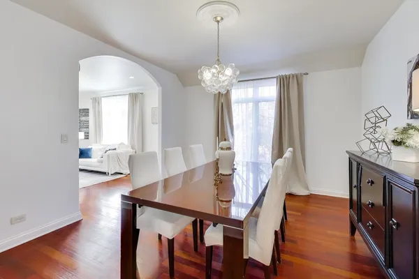 $1,049,000 | 2619 North Wildwood Lane, Deerfield, IL 60015