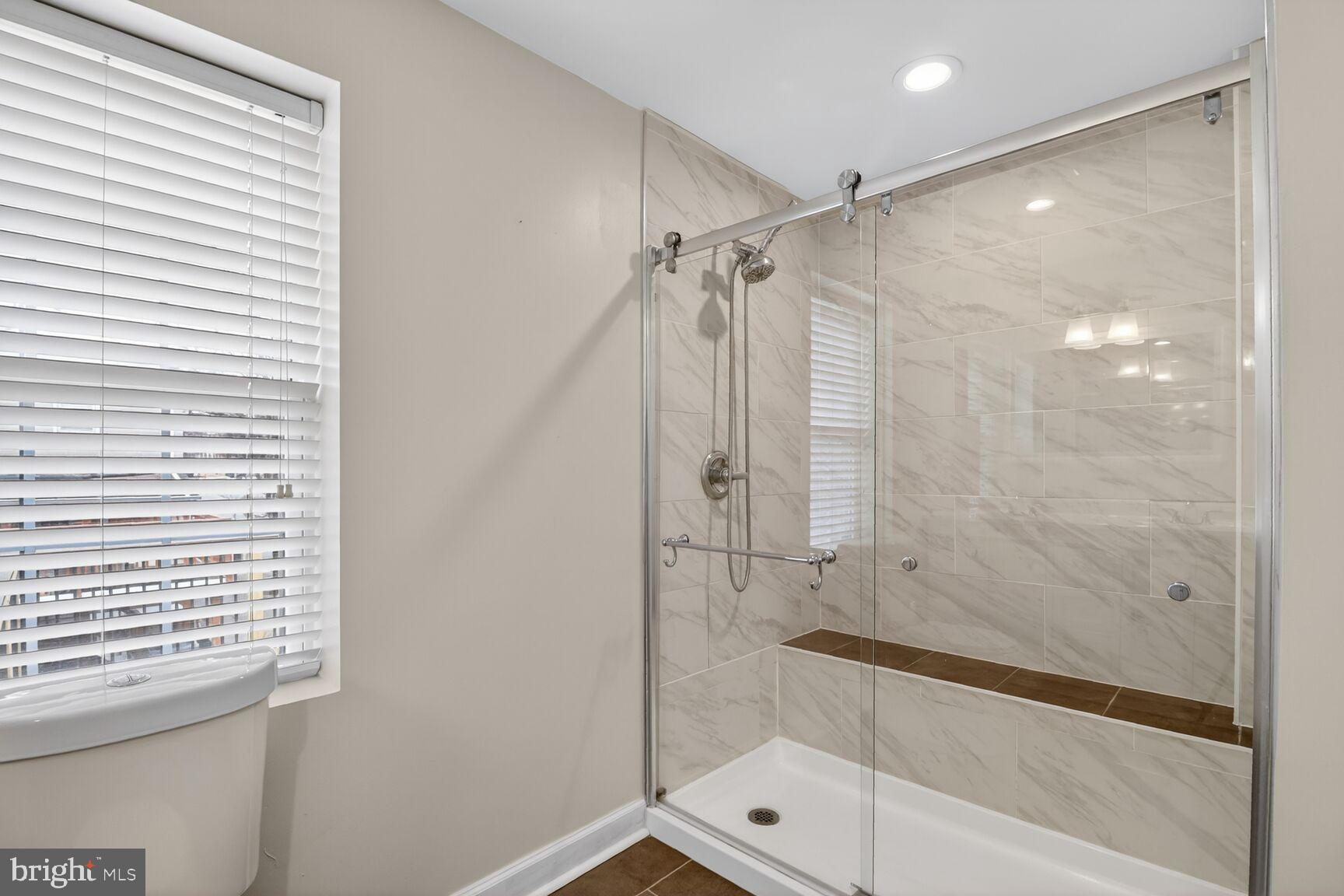 1600 Jackson Street Baltimore, MD 21230 - Photo 23 of 43 Primary Bathroom