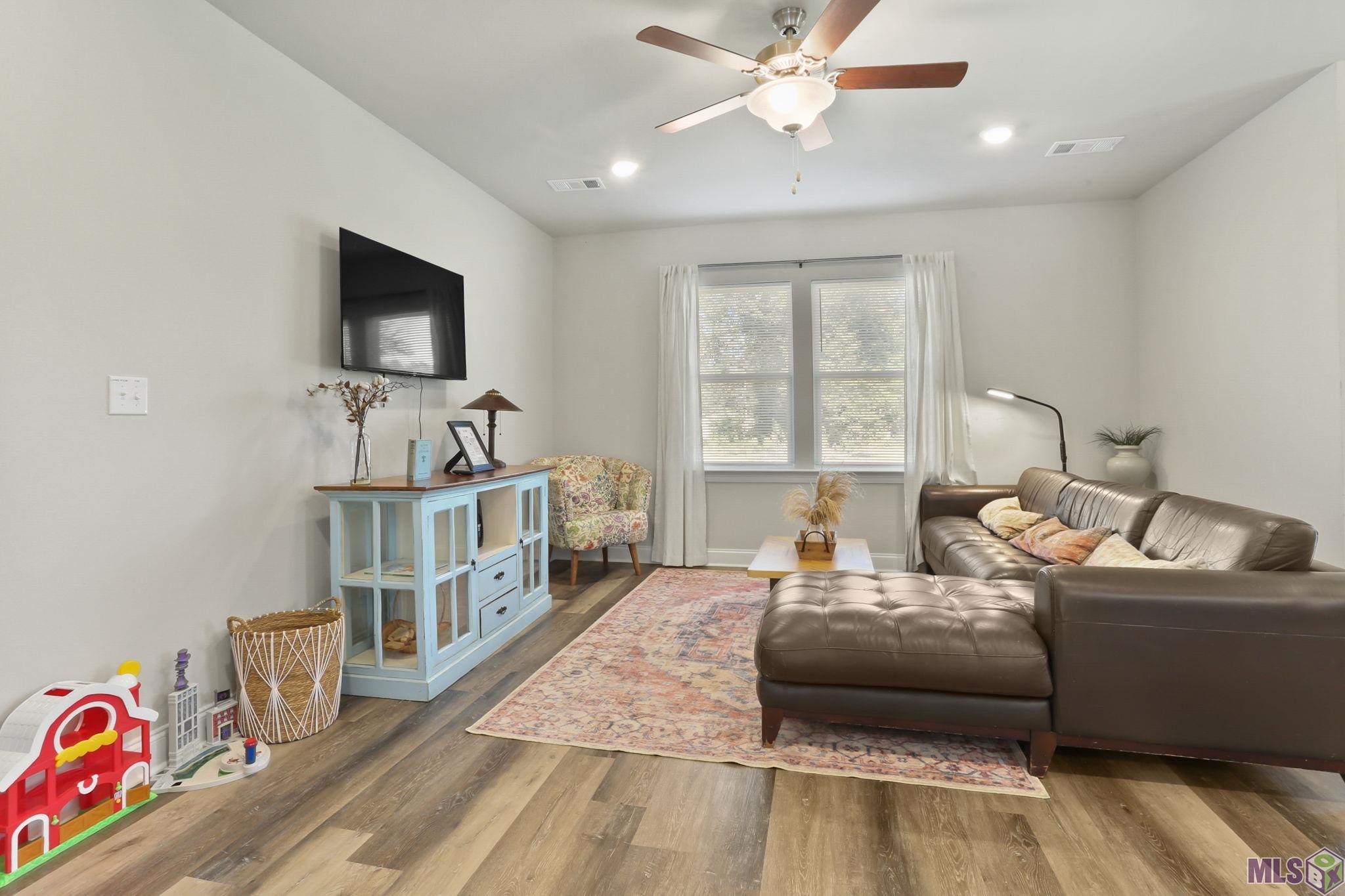 17159 Cherokee Trace Tickfaw, LA 70466 - Photo 3 of 18