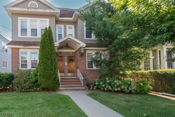 $2,400 | 207 North Fullerton Avenue, Unit 1, Montclair, NJ 07042