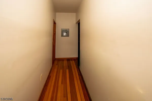 $2,400 | 207 North Fullerton Avenue, Unit 1, Montclair, NJ 07042