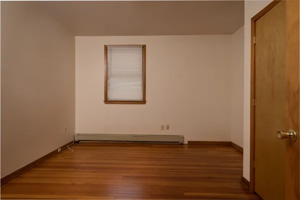 $2,400 | 207 North Fullerton Avenue, Unit 1, Montclair, NJ 07042