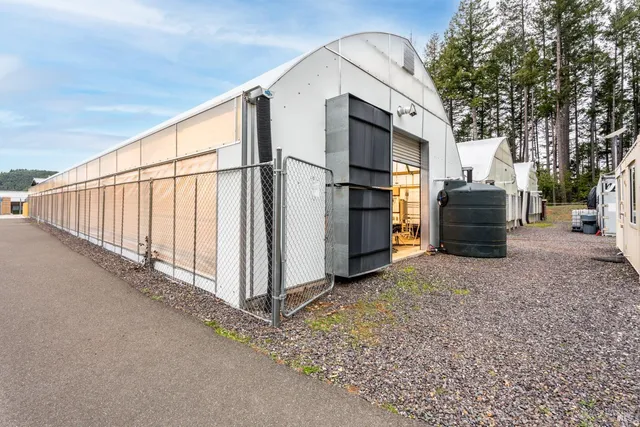 $1,885,000 | Undisclosed Address, Willits, CA 95490