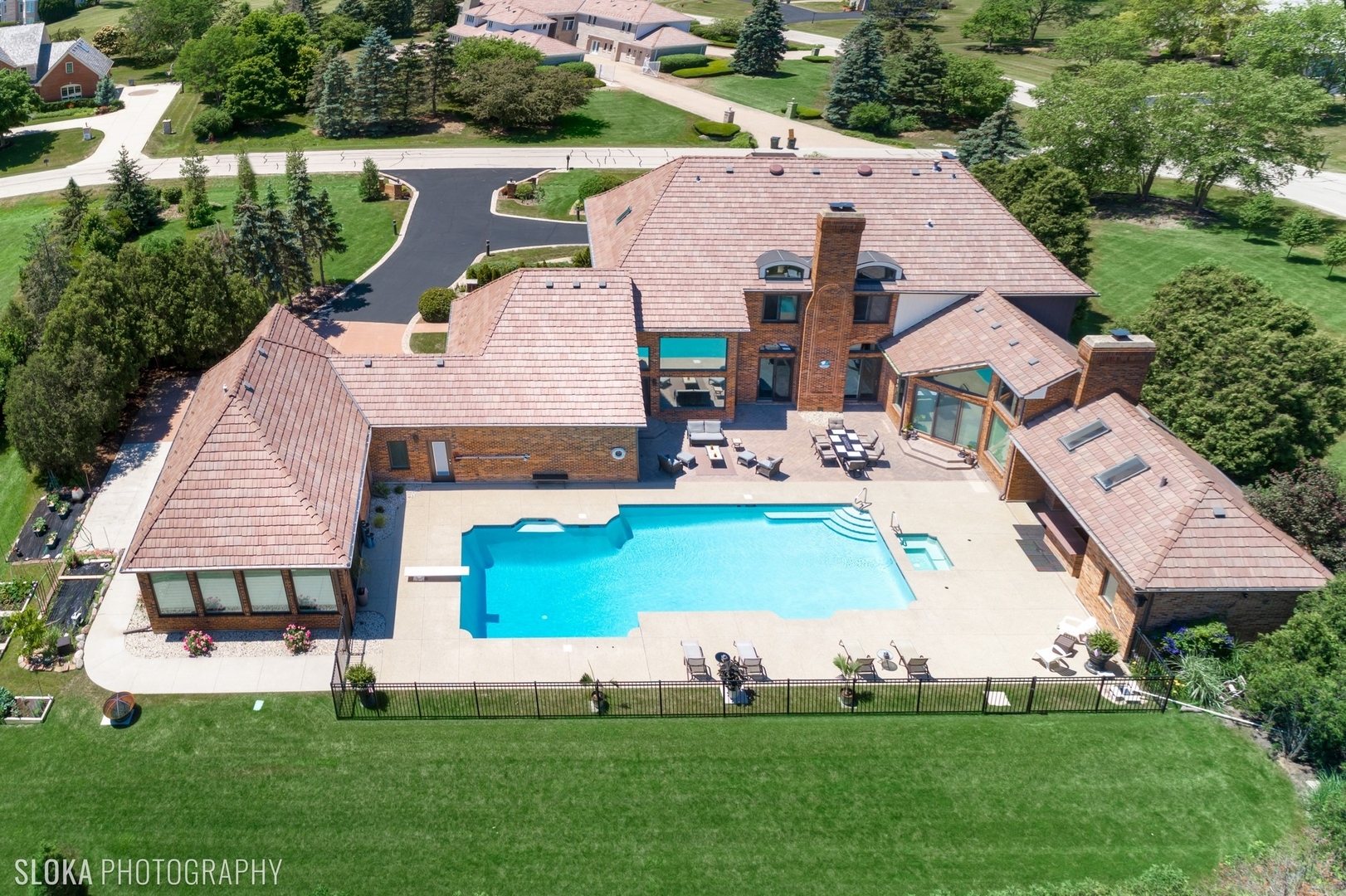 1565 MacAlpin Circle Inverness, IL 60010 - Photo 3 of 81 Gallery Image 3