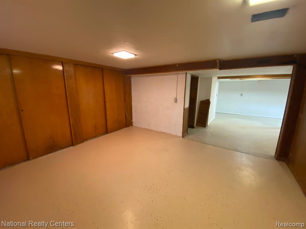426 Moross Road Grosse Pointe, MI 48236 - Photo 24 of 36