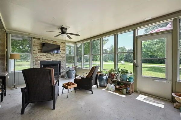 $1,900,000 | 2105 Northeast 315 Pvt Road, Osceola, MO 64776