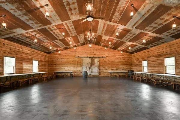 $1,900,000 | 2105 Northeast 315 Pvt Road, Osceola, MO 64776