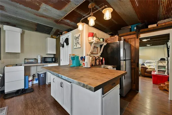 $1,900,000 | 2105 Northeast 315 Pvt Road, Osceola, MO 64776