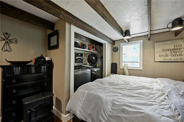 $1,900,000 | 2105 Northeast 315 Pvt Road, Osceola, MO 64776