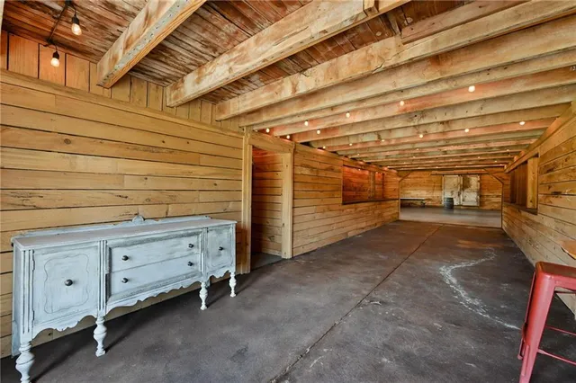 $1,900,000 | 2105 Northeast 315 Pvt Road, Osceola, MO 64776